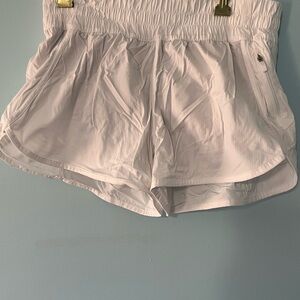 Lululemon Athletica White Athletic Shorts Lightweight Elastic Waist